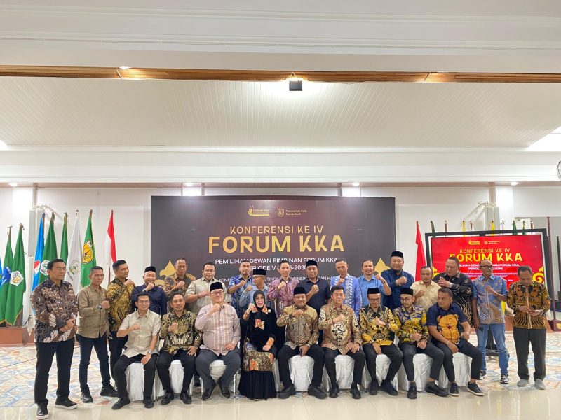 Bupati Aceh Jaya menghadiri Forum KKA Se-Aceh di banda Aceh.