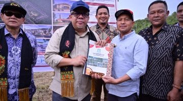 Didampingi Bupati, Wamen PKP Tinjau Lokasi Pembangunan Rumah Nelayan di Aceh Jaya