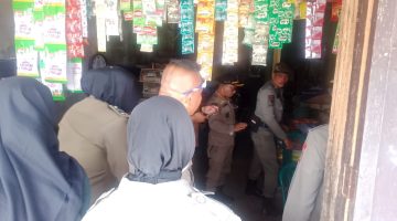 Asyik Ngopi di Warkop Saat Jam Kerja, 14 Pegawai Aceh Jaya Terjaring Razia Satpol PP